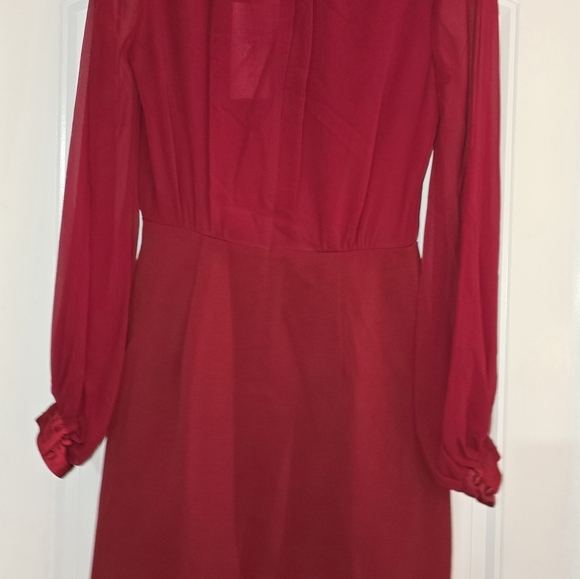 Erin Poinsetta Dress (PRICE DROP) - Picture 4 of 6